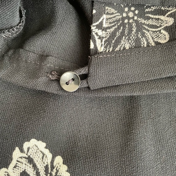 Like New Ann Taylor Wrap Skirt - Picture 7 of 7